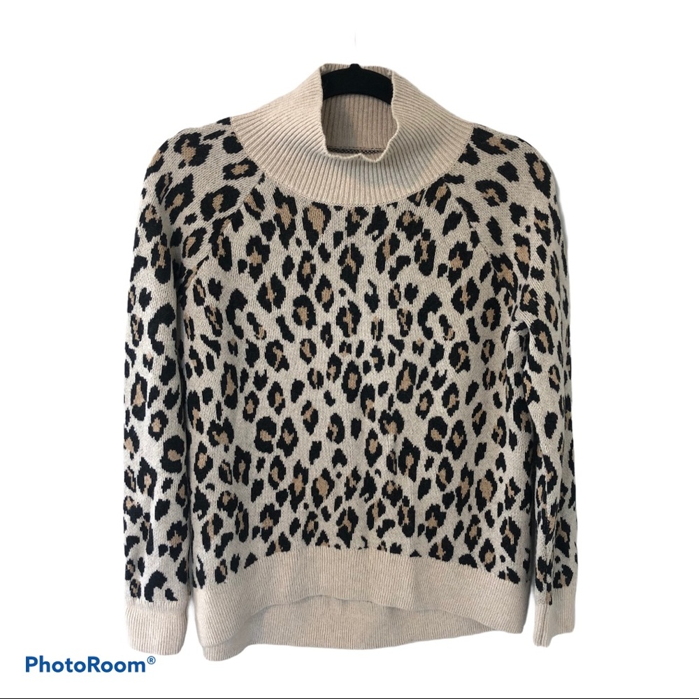Leopard print mock neck knit sweater small
